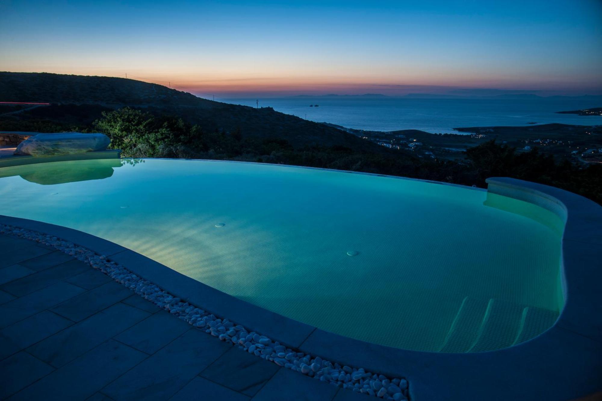 Villa Aeolos With 2 Private Pools Sarakíniko Exteriér fotografie